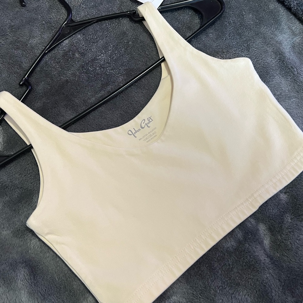 Brandy Melville crop top